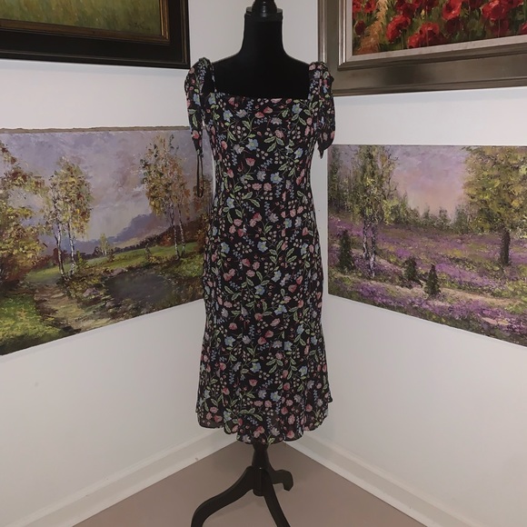 Nanette Lepore Dresses & Skirts - NANETTE dress size 4